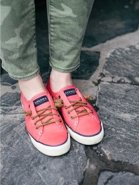 Sperry Women's Coral-Pink Canvas Low-Top Sneakers